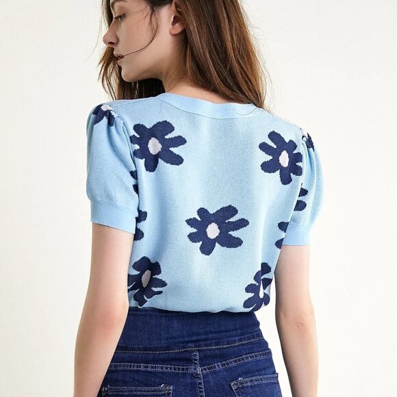 J.ing Light Sky Blue Floral Print Button-Up Cropped Cardigan - Picture 4 of 6